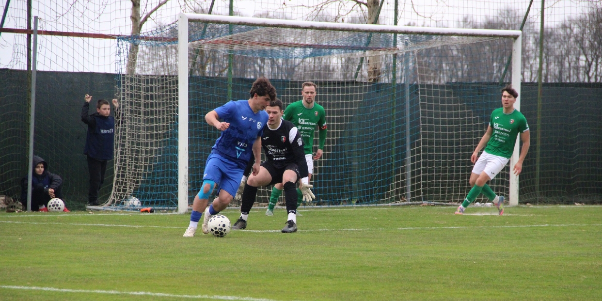 Vörösvári gól Szlovéniában