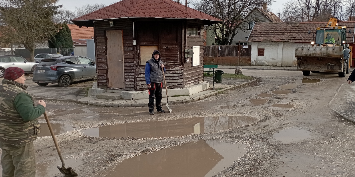 Javításon esett át a Széchenyi utcai piacbejárat