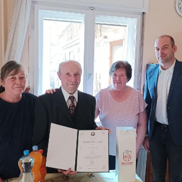 Putz Józsefet köszöntötte 90 születésnapja alkalmából Fetter Ádám polgármester