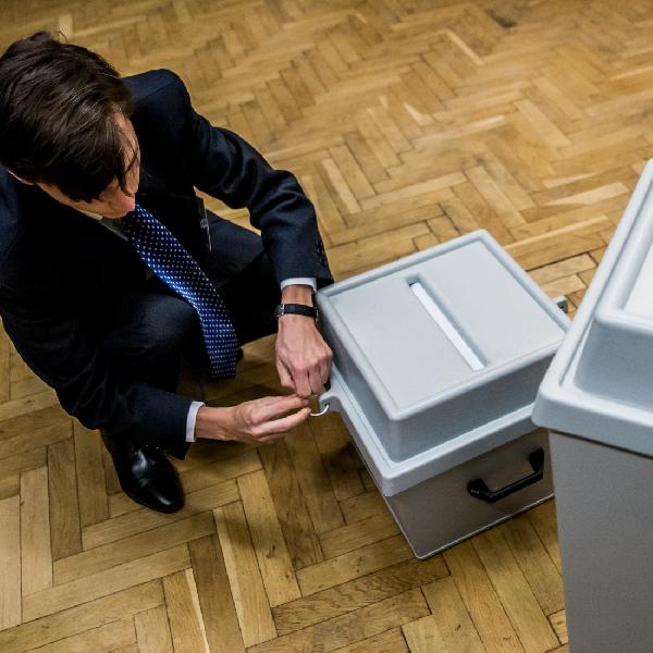Beteltek a szavazatszámláló bizottsági helyek