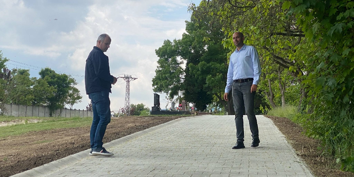 Elkészült az új gyalogút a temetőben – biztonságosabb, rendezettebb környezet