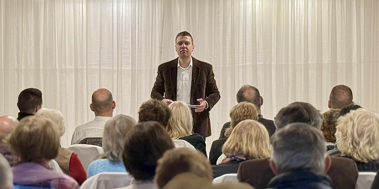 251 millió forint állami támogatást jelentett be Menczer Tamás országgyűlési képviselő Pilisvörösváron - rég várt beruházások indulhatnak idén