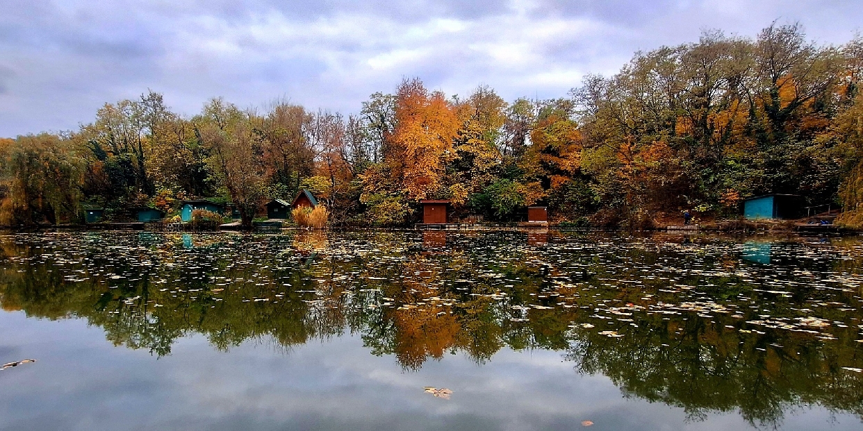 Hétfőn hidegfront, hétvégén nyugalom – klasszikus őszi idő a láthatáron