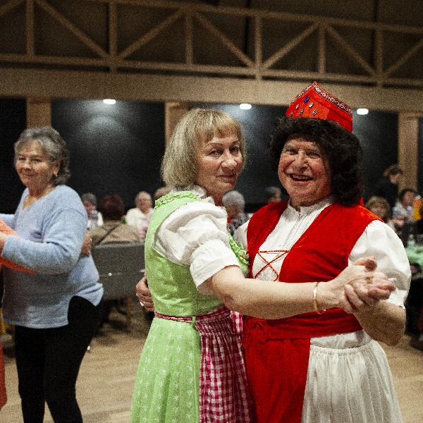 Asszonybál a Művészetek Házában