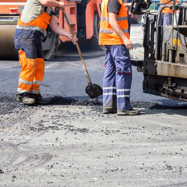 Változás az aszfaltozási munkálatok időpontjában a 10-es úton