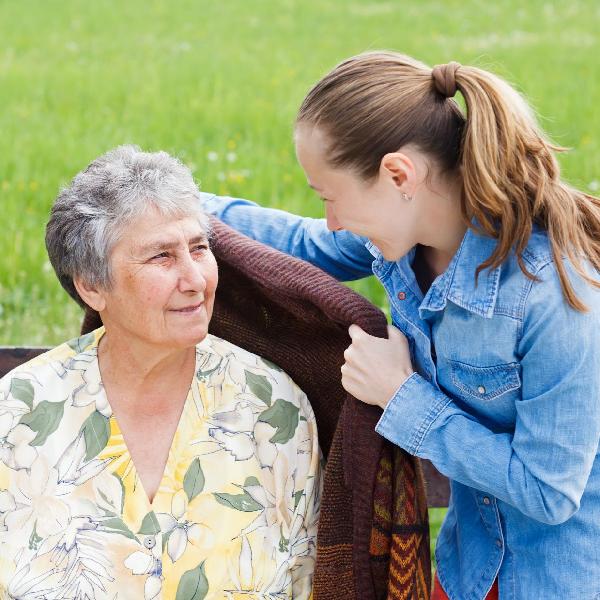 Gondozói álláslehetőség a Napos Oldal Szociális Központban