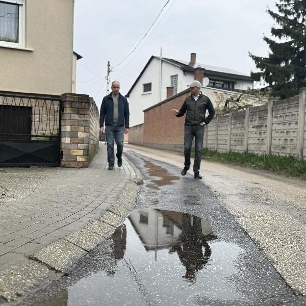 Elkészült három új járdaszakasz a városban