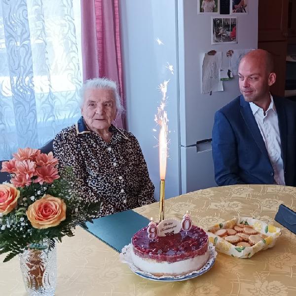 Rici nénit köszöntötte 90. születésnapján Fetter Ádám polgármester