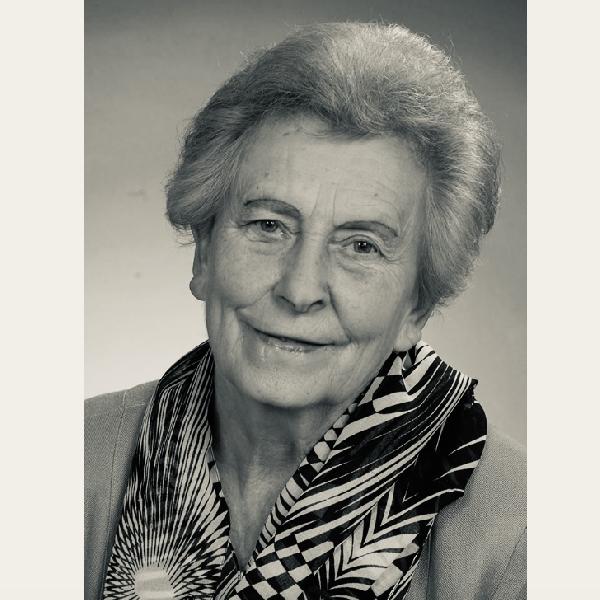 Elhunyt Albel Attiláné Bruckner Magdolna