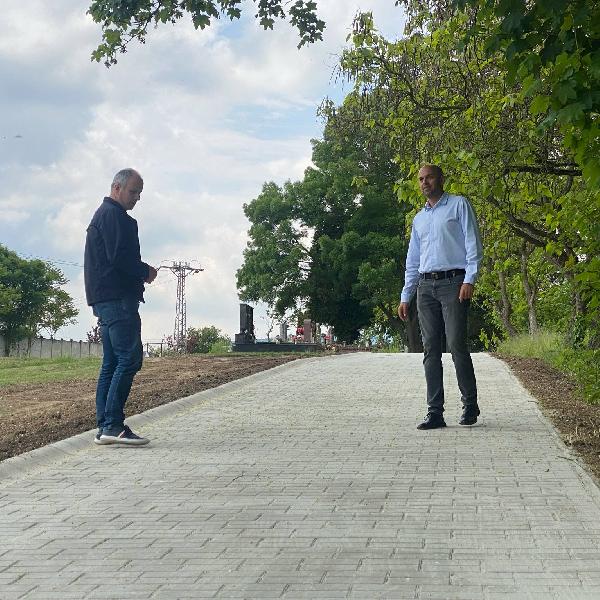 Elkészült az új gyalogút a temetőben – biztonságosabb, rendezettebb környezet