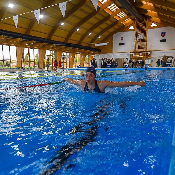 Januártól hosszított nyitvatartás várható a Pilisvörösvári Tanuszodában
